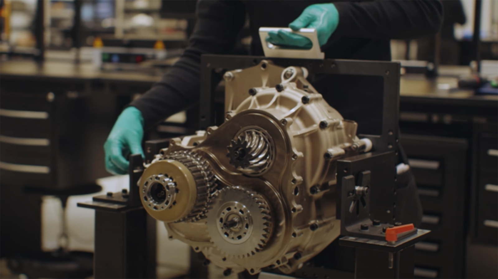 Koenigsegg also gives us a look at its 'Light Speed Transmission'